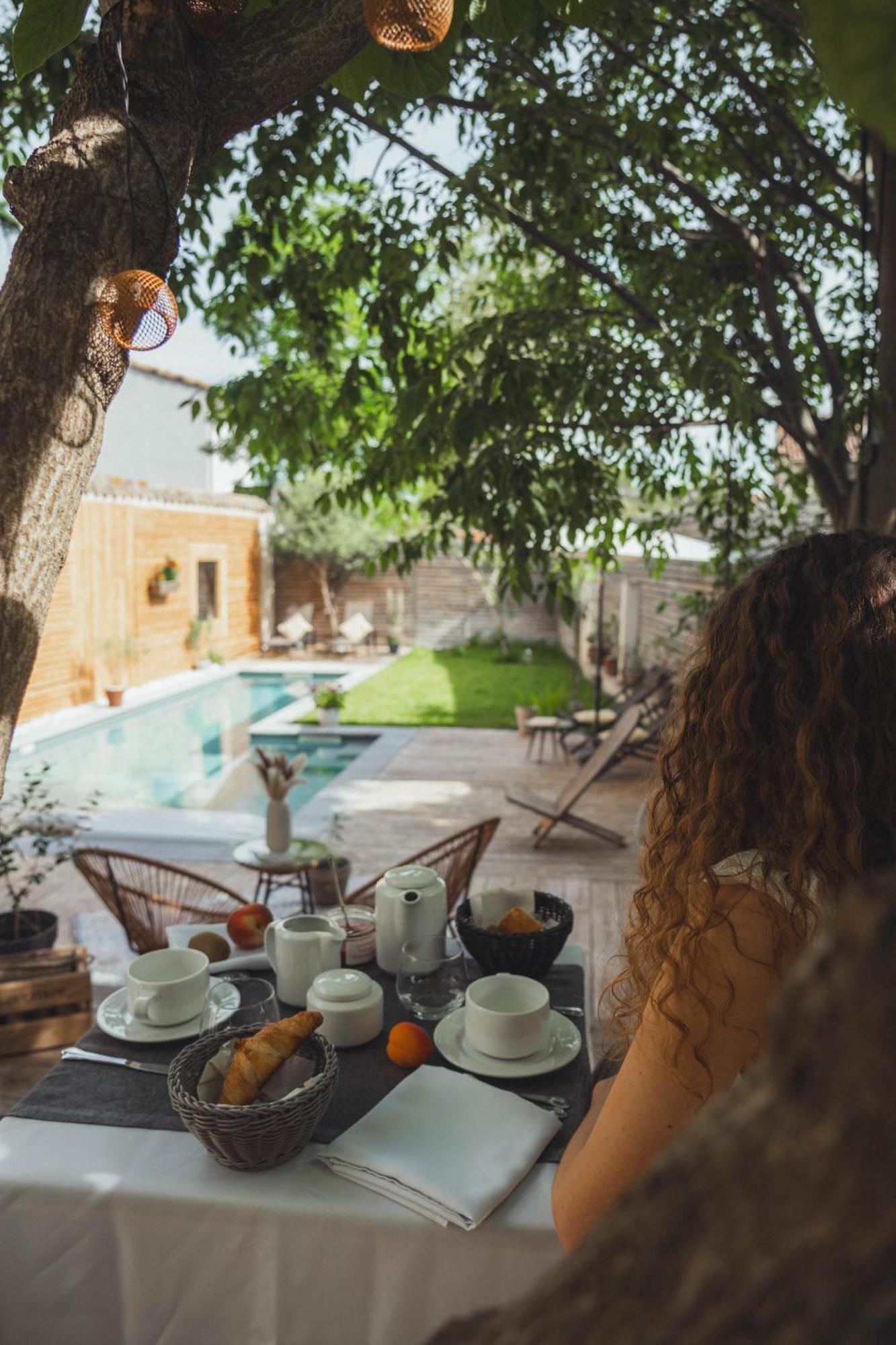 La Domitia - Maison D'Hotes, Massages & Bien-Etre Montbazin Экстерьер фото
